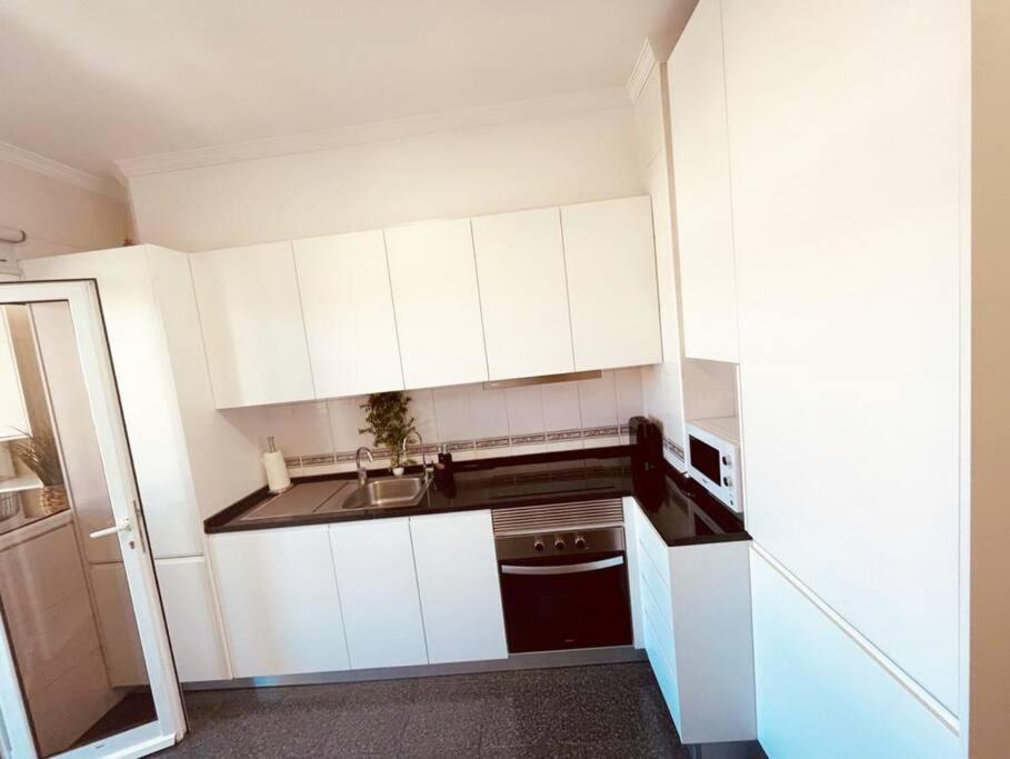 Seaview Apartment Walking To The Beach Фуншал Екстериор снимка